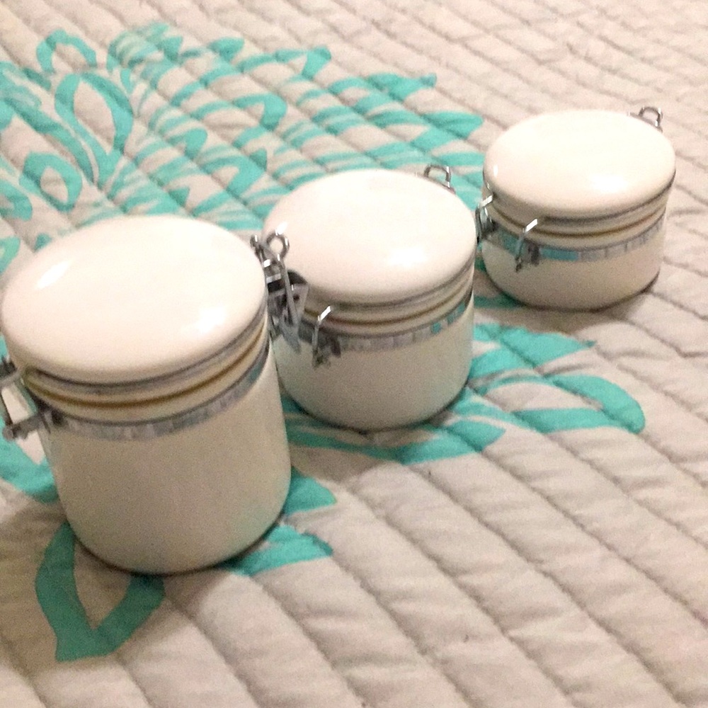 Storage jars